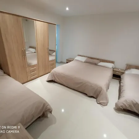 아파트 Private Modern Maisonette At Birguma Naxxar