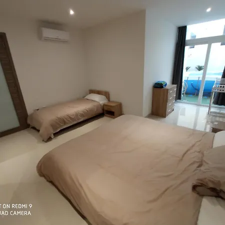 Private Modern Maisonette At Birguma * Naxxar